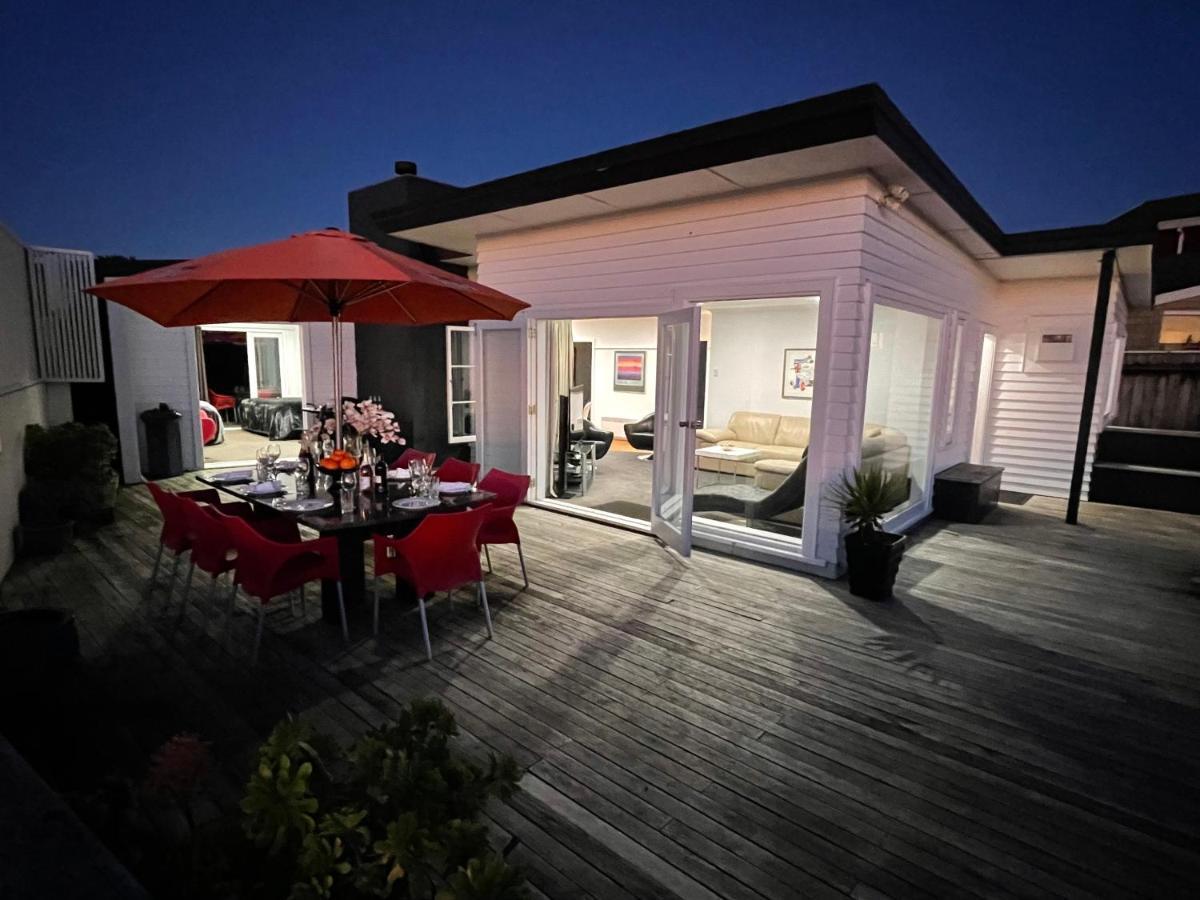Ocean Front East End Beach House New Plymouth Exterior photo