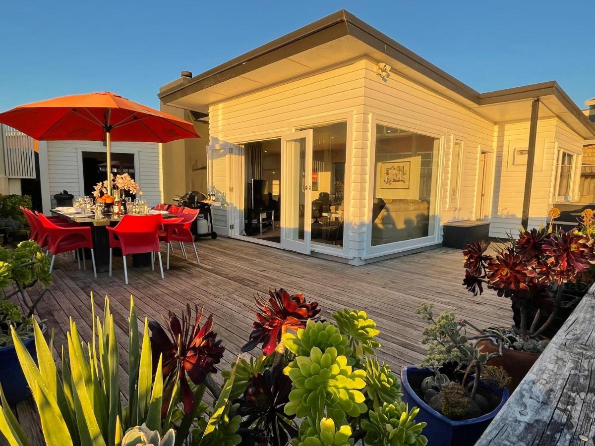 Ocean Front East End Beach House New Plymouth Exterior photo
