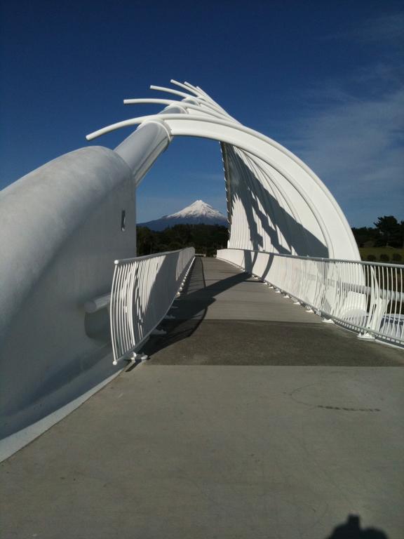 Ocean Front East End Beach House New Plymouth Exterior photo